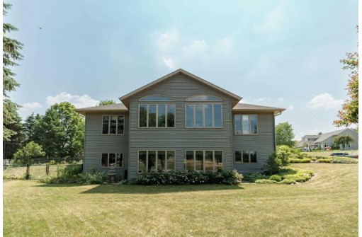 392 Fairway Drive, Milton, WI 53563