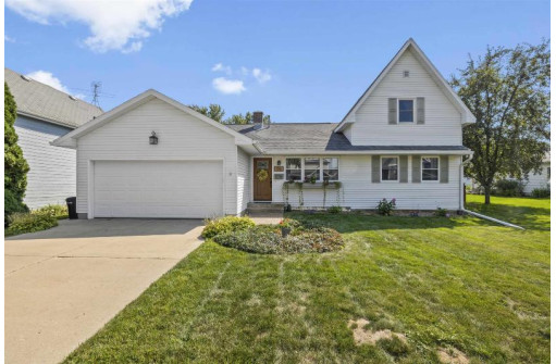 106 W 2nd Street, Waunakee, WI 53597