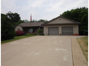 2364 Hidden Lane Platteville, WI 53818