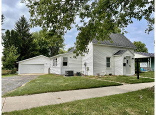 747 N Walnut Street Reedsburg, WI 53959