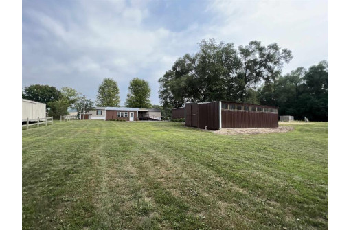 33289 County Road K, Prairie Du Chien, WI 53821