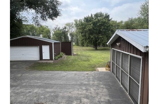 33289 County Road K, Prairie Du Chien, WI 53821