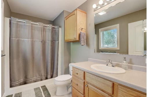 6706 Windsor Ridge Lane, Windsor, WI 53598