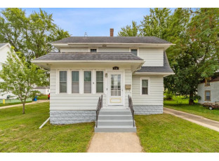 514 W Franklin Street Portage, WI 53901