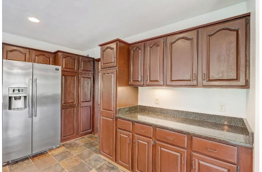 1950 Wallinford Circle, Sun Prairie, WI 53590