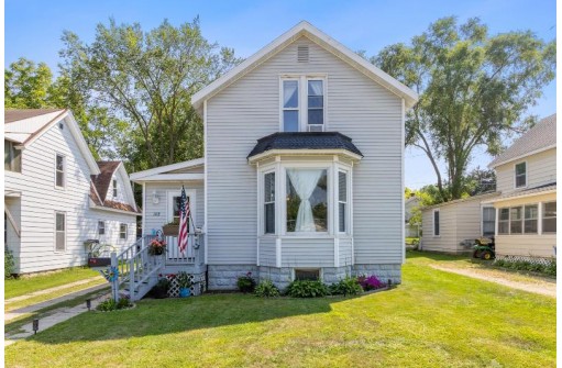 208 W Burns Street, Portage, WI 53901