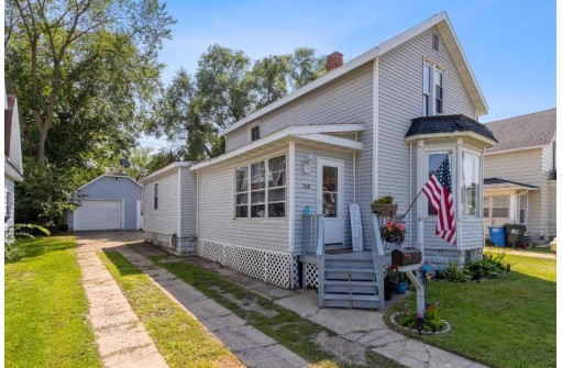 208 W Burns Street, Portage, WI 53901