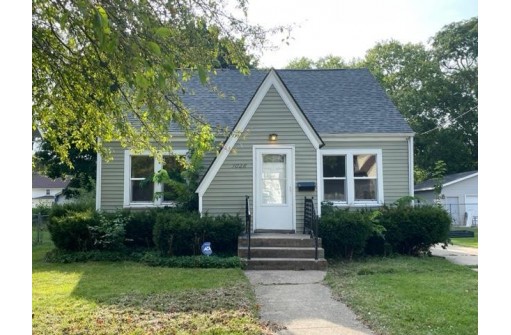 1028 Lincoln Avenue, Beloit, WI 53511