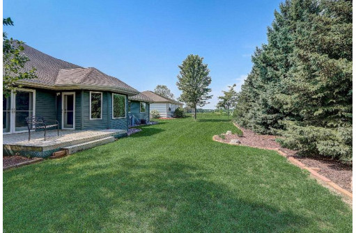 2110 Fullerton Drive, Prairie Du Sac, WI 53578