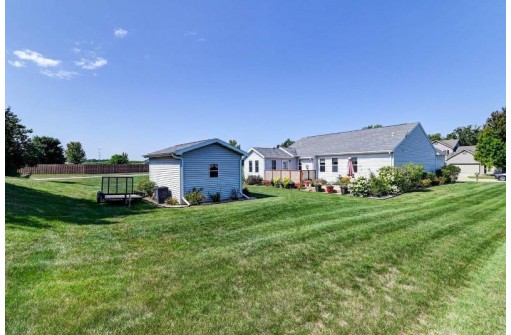 102 Ridgeline Drive, Columbus, WI 53925