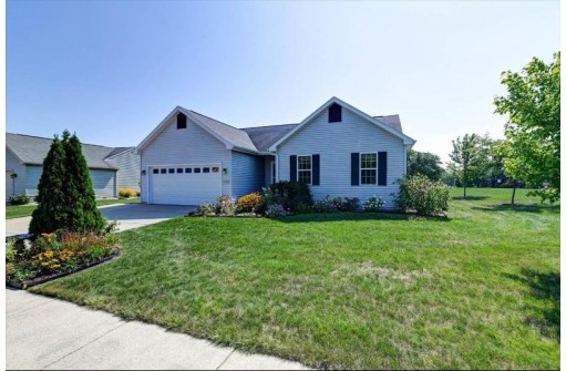 102 Ridgeline Drive, Columbus, WI 53925