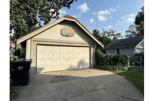 1149 Hinsdale Drive, Beloit, WI 53511