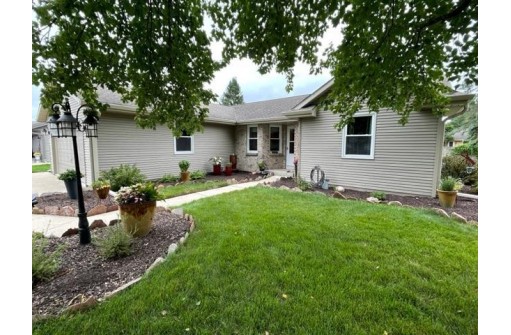 4514 South Wyck Drive, Janesville, WI 53546