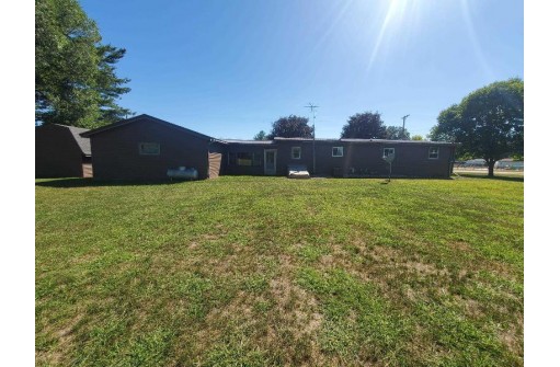 236 W Exchange Street, Lone Rock, WI 53556