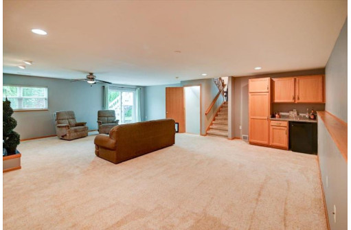 5475 Quarry Hill Drive, Fitchburg, WI 53711