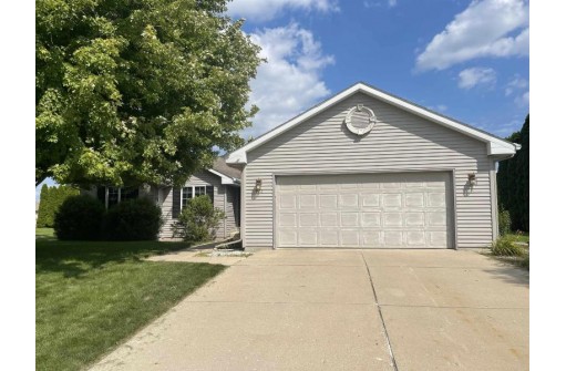 976 Bedford Drive, Janesville, WI 53546