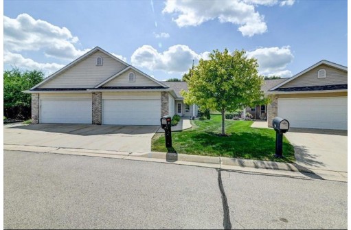 708 Creek Edge Drive, DeForest, WI 53532