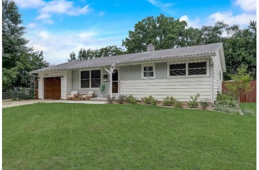 1322 Acewood Boulevard, Madison, WI 53716-1216