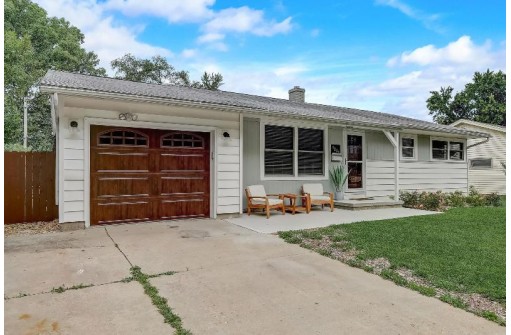 1322 Acewood Boulevard, Madison, WI 53716-1216