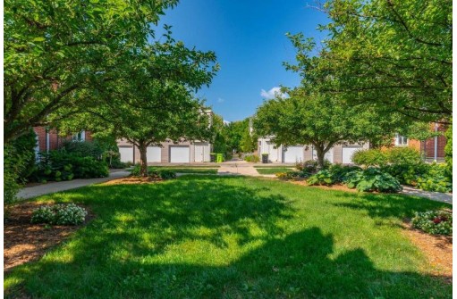 5347 Garden View Court, Madison, WI 53713