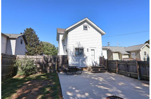 416 S Jackson Street, Janesville, WI 53548