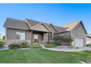 310 Oriole Lane Cambridge, WI 53523-9295