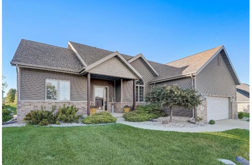 310 Oriole Lane, Cambridge, WI 53523-9295