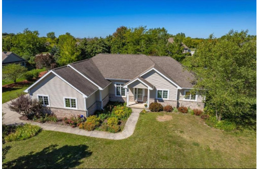 214 Hunters Glen Lane, Johnson Creek, WI 53038