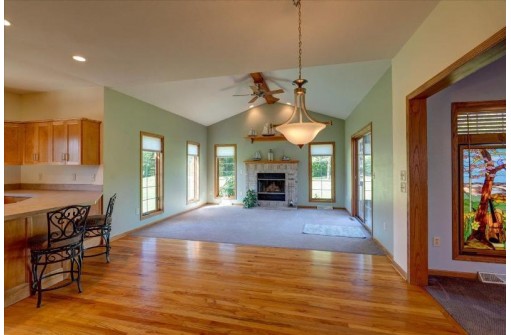 214 Hunters Glen Lane, Johnson Creek, WI 53038