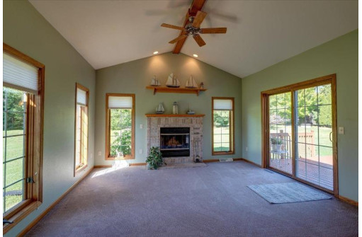 214 Hunters Glen Lane, Johnson Creek, WI 53038