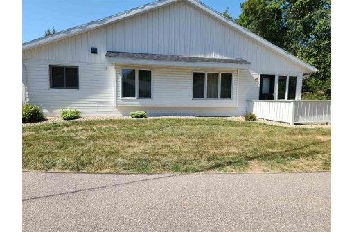 1720 Elizabeth Street 12, Baraboo, WI 53913