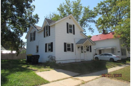 315 W 4th Street, Richland Center, WI 53581