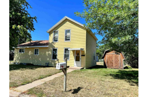 113 E Fowler Street, Prairie Du Chien, WI 53821