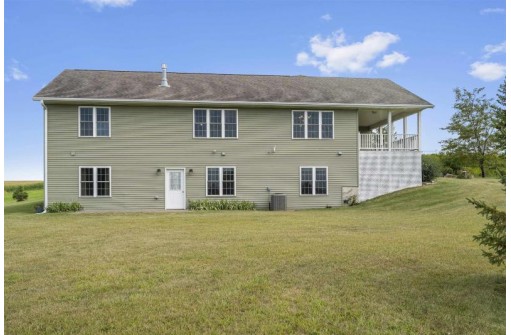 3830 Platte Road, Platteville, WI 53818