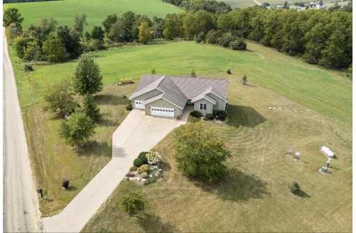 3830 Platte Road, Platteville, WI 53818