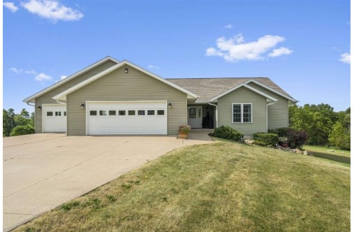 3830 Platte Road, Platteville, WI 53818