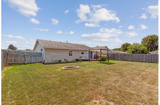 4221 Prairie Fox Drive, Janesville, WI 53546