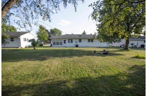 328 Miller Street, Sun Prairie, WI 53590