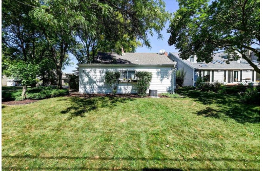 4031 Paunack Avenue, Madison, WI 53711