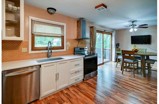 7122 Pagham Drive, Madison, WI 53719