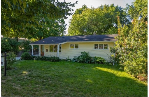 1309 Iowa Drive, Madison, WI 53704