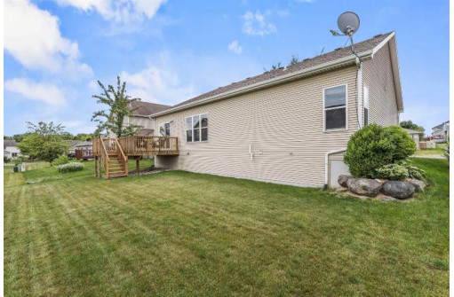 207 Red Birch Run, Madison, WI 53718