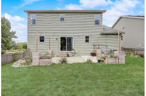 8816 Hollybush Lane, Verona, WI 53593