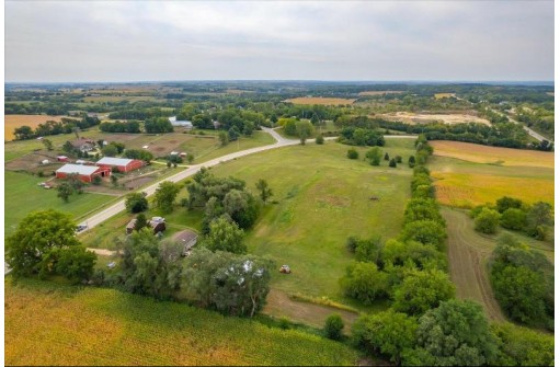 W1054 Highway 92, Brooklyn, WI 53521