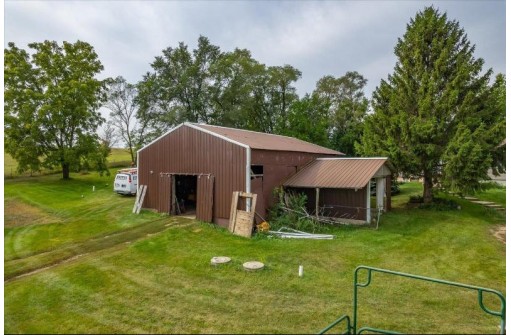 W1054 Highway 92, Brooklyn, WI 53521