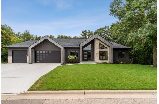 3750 White Pine Drive, Janesville, WI 53545