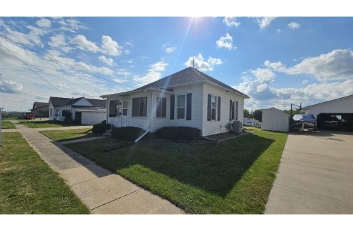 631 S Tyler Street, Lancaster, WI 53813