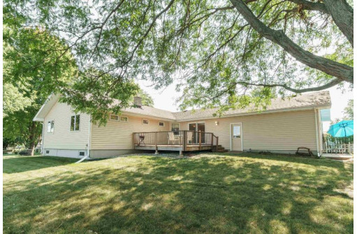 520 Dennis Drive, DeForest, WI 53532