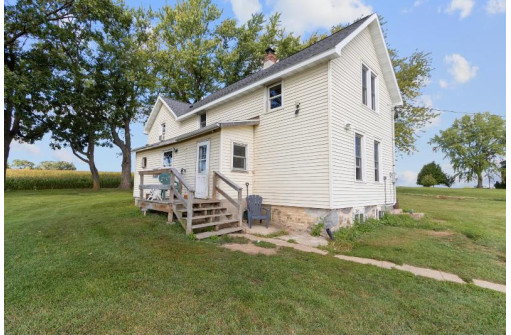 W12041 Sullivan Road, Waterloo, WI 53594