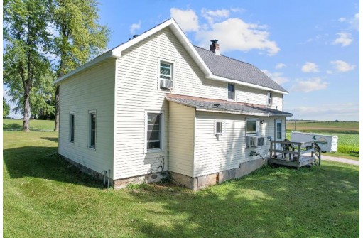 W12041 Sullivan Road, Waterloo, WI 53594